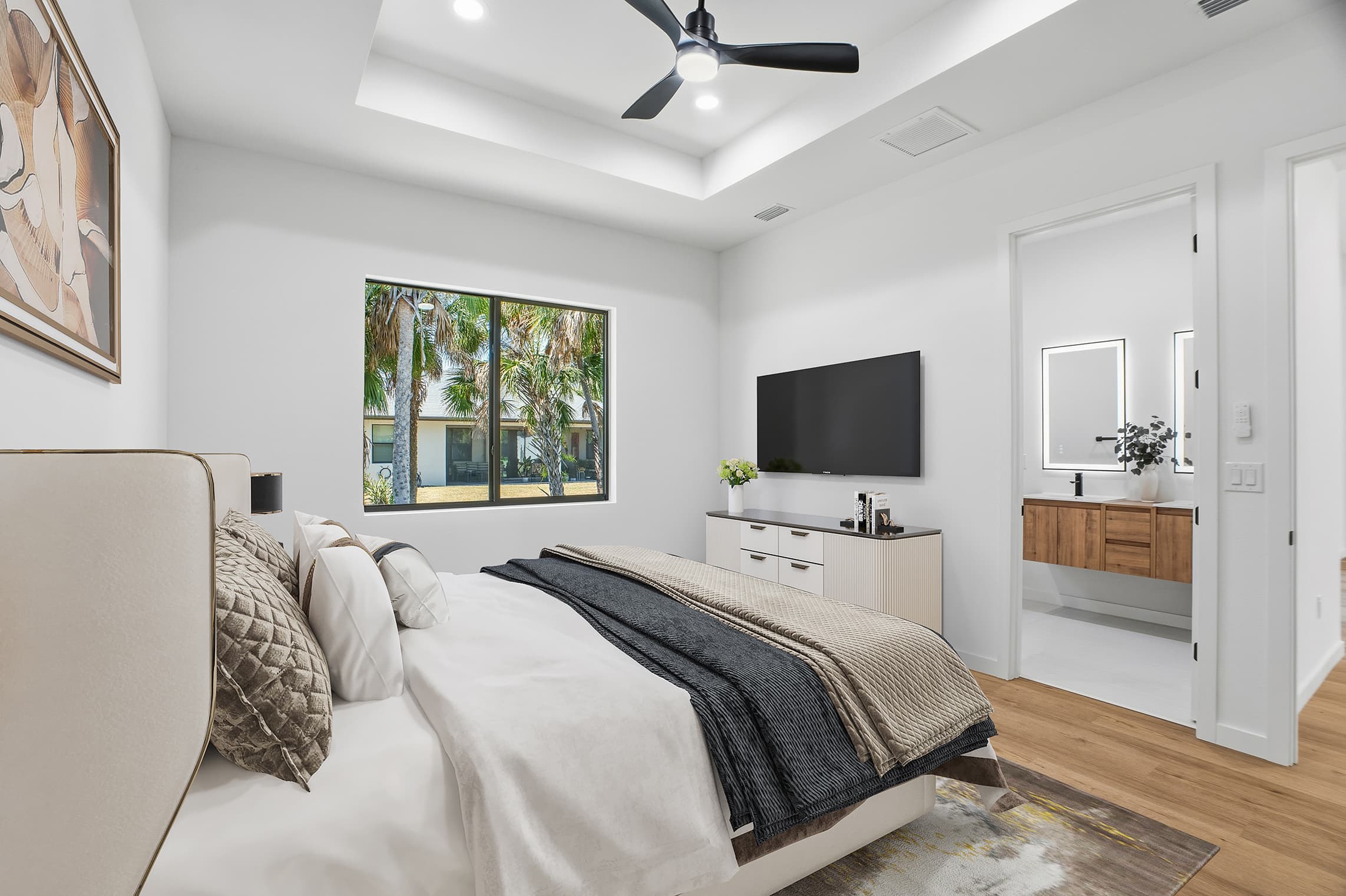 Guest bedroom